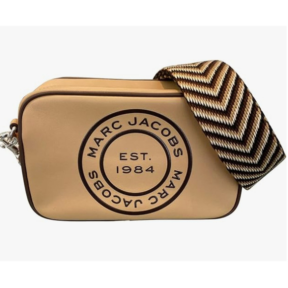 Marc Jacobs Handbags - Marc Jacobs Signet FlashCamera Bag Crossbody Iced Coffee Purse Tan Leather